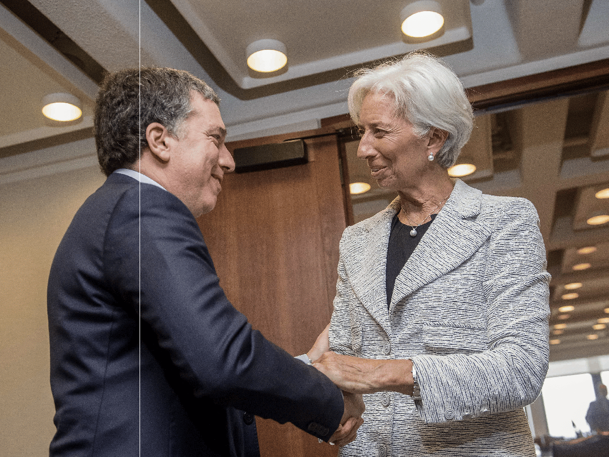 Dujovne y Lagarde acordaron iniciar negociaciones para acceder a un crédito stand by