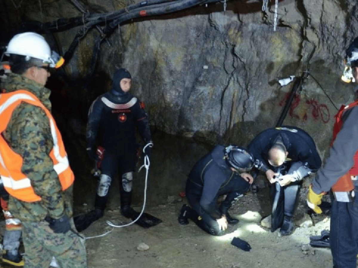 Tres personas atrapadas por derrumbe en una mina de Chile
