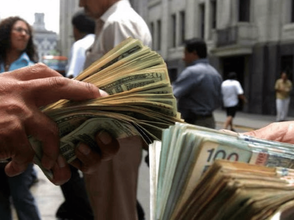 Dólar: "la volatilidad puede continuar", admiten en Hacienda 