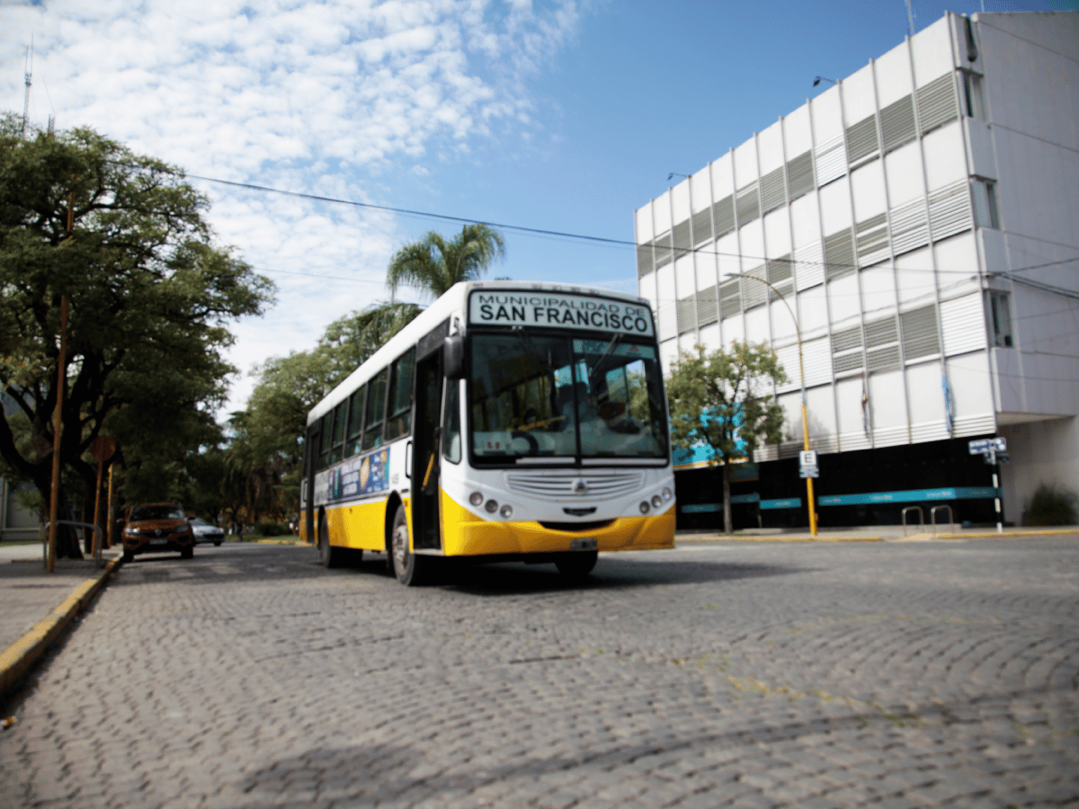 Transporte urbano de pasajeros:  Nación quitó el 75 % de los subsidios 