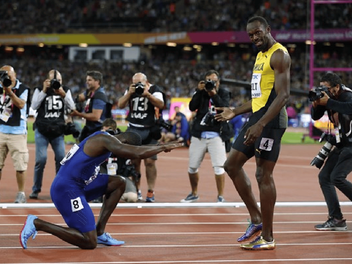 Gatlin irrumpe con el oro en la despedida de Bolt