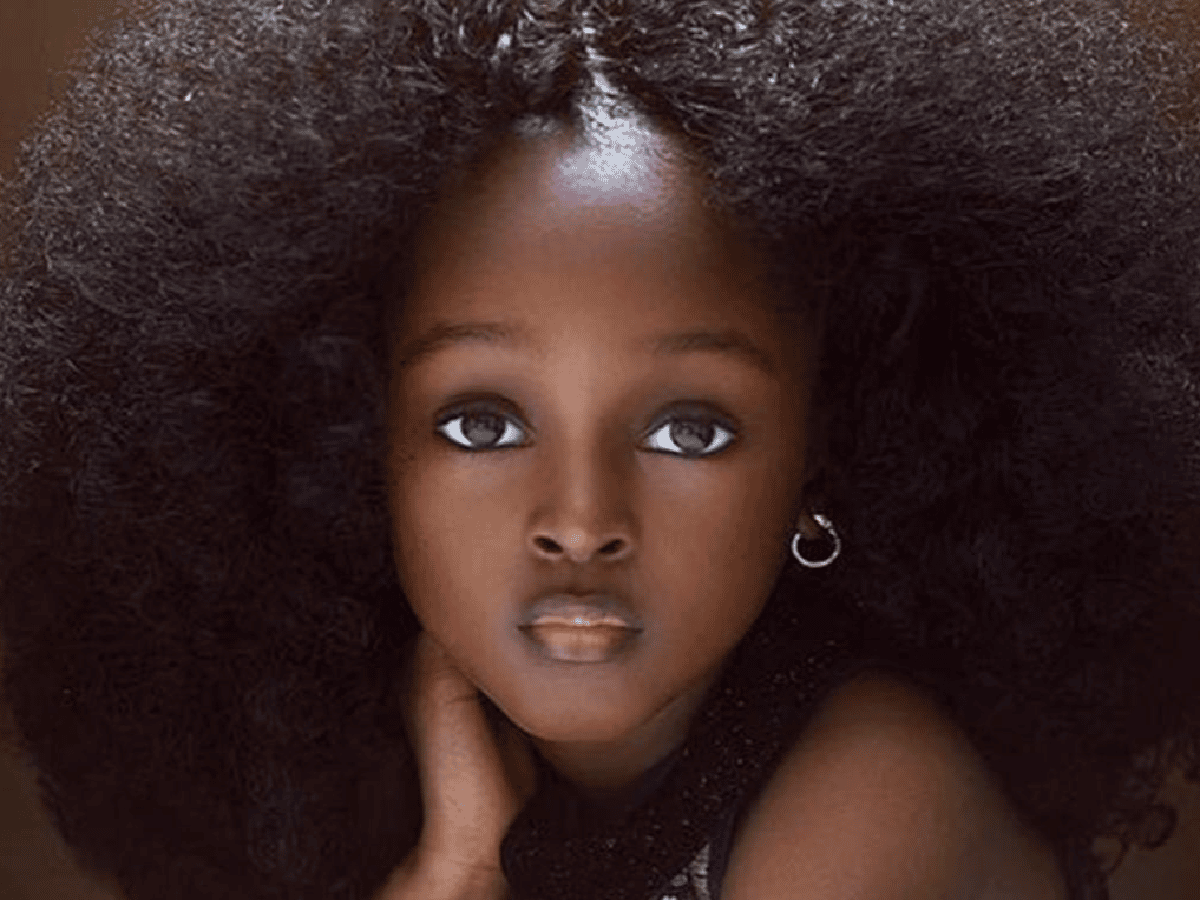 Tiene 11 años, nació en Nigeria y dicen que es "la niña más linda del mundo"