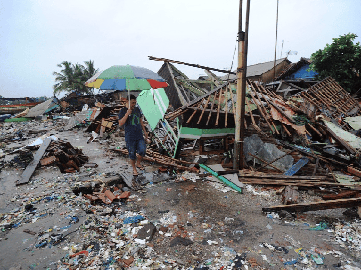 Indonesia: la lluvia dificulta los rescates tras el tsunami