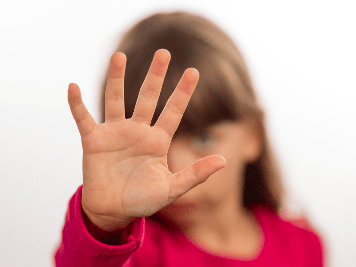 Disertación del psicólogo Jorge Garaventa sobre abusos sexuales y violencia contra la niñez