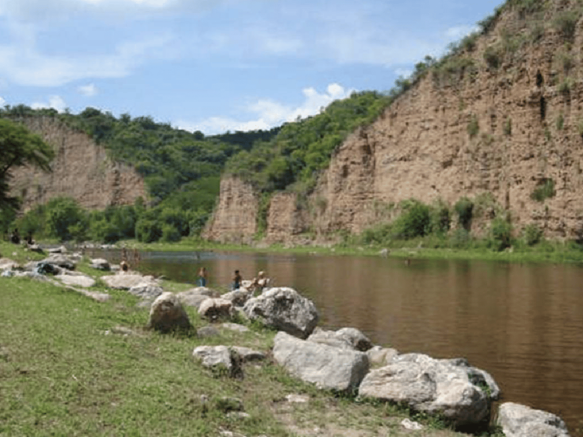 Turista murió ahogado tras arrojarse al río en Bialet Massé