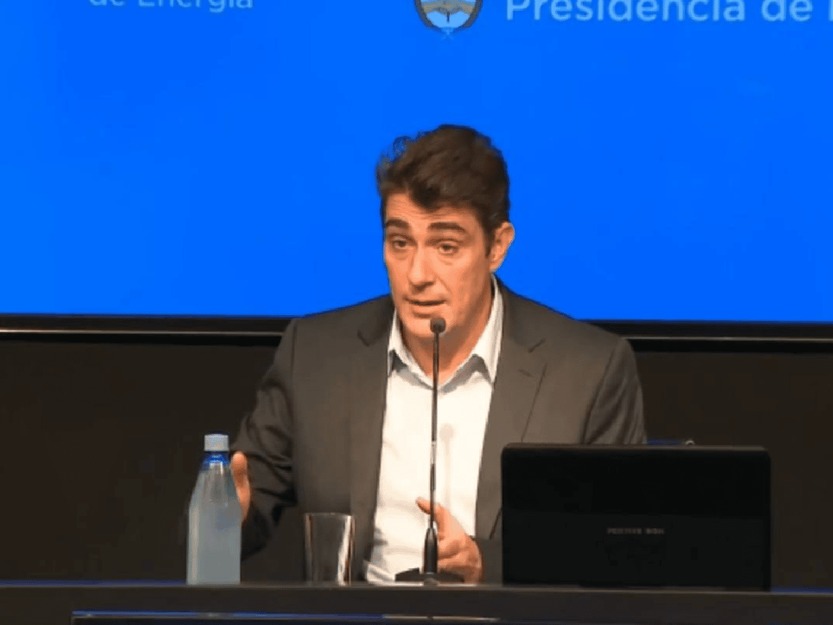 Renunció Javier Iguacel a la Secretaría de Energía