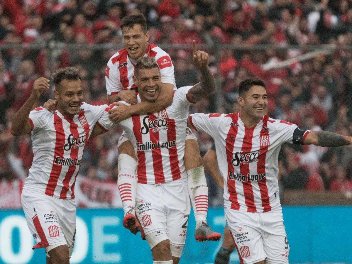 San Martín de Tucumán ascendió a la Superliga