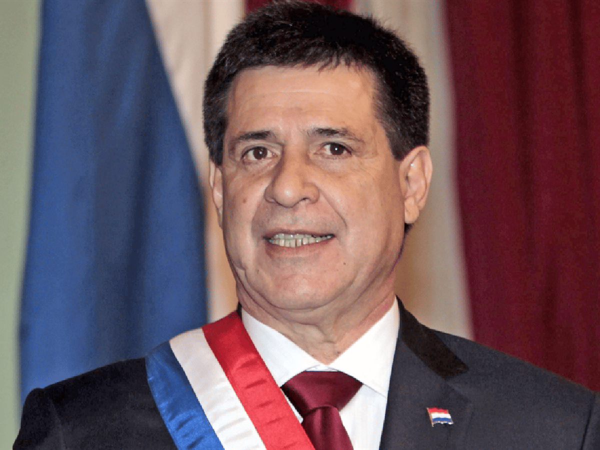 A semanas de finalizar su mandato, renunció el presidente de Paraguay