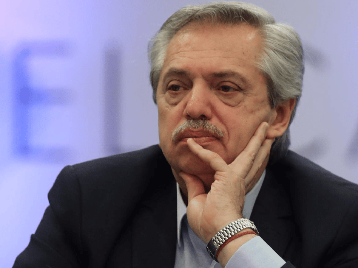 Fernández quiere impulsar una ley contra el negacionismo de la dictadura