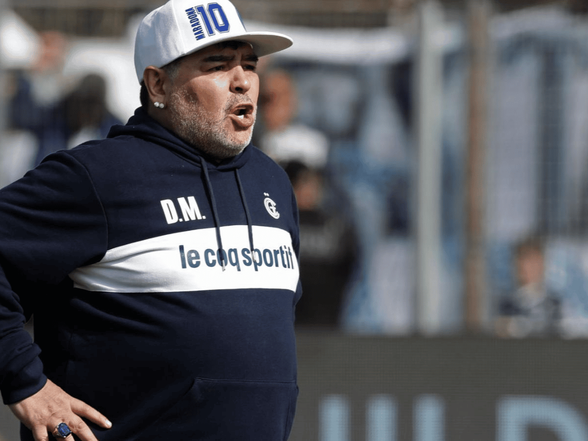 Maradona ya piensa en Racing 