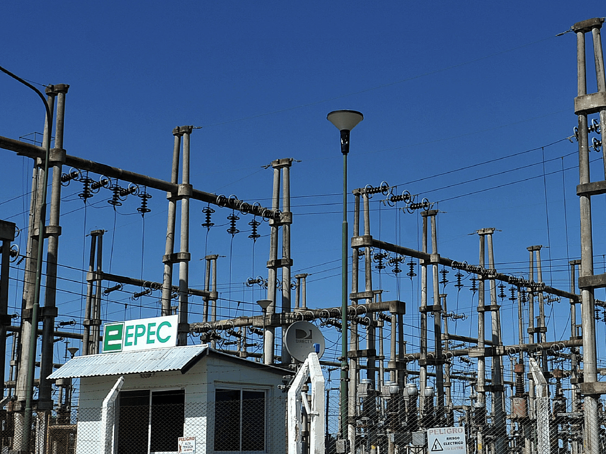 Empresas distribuidoras de energía eléctrica advierten que falta de pago de facturas "pone en riesgo" el servicio