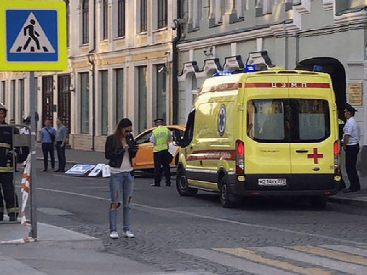  Siete personas resultaron heridas en Moscú luego de que un taxista los atropellara y quedara detenido