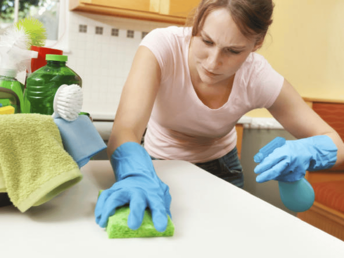 Afirman que las tareas domésticas contaminan más que los autos y camiones