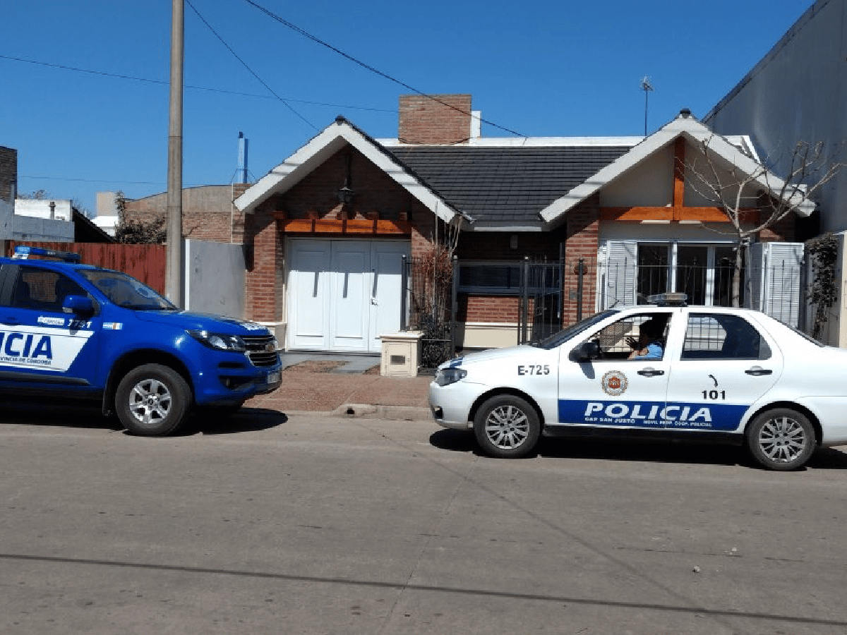 URGENTE: asaltan y maniatan a una anciana en barrio Roca 