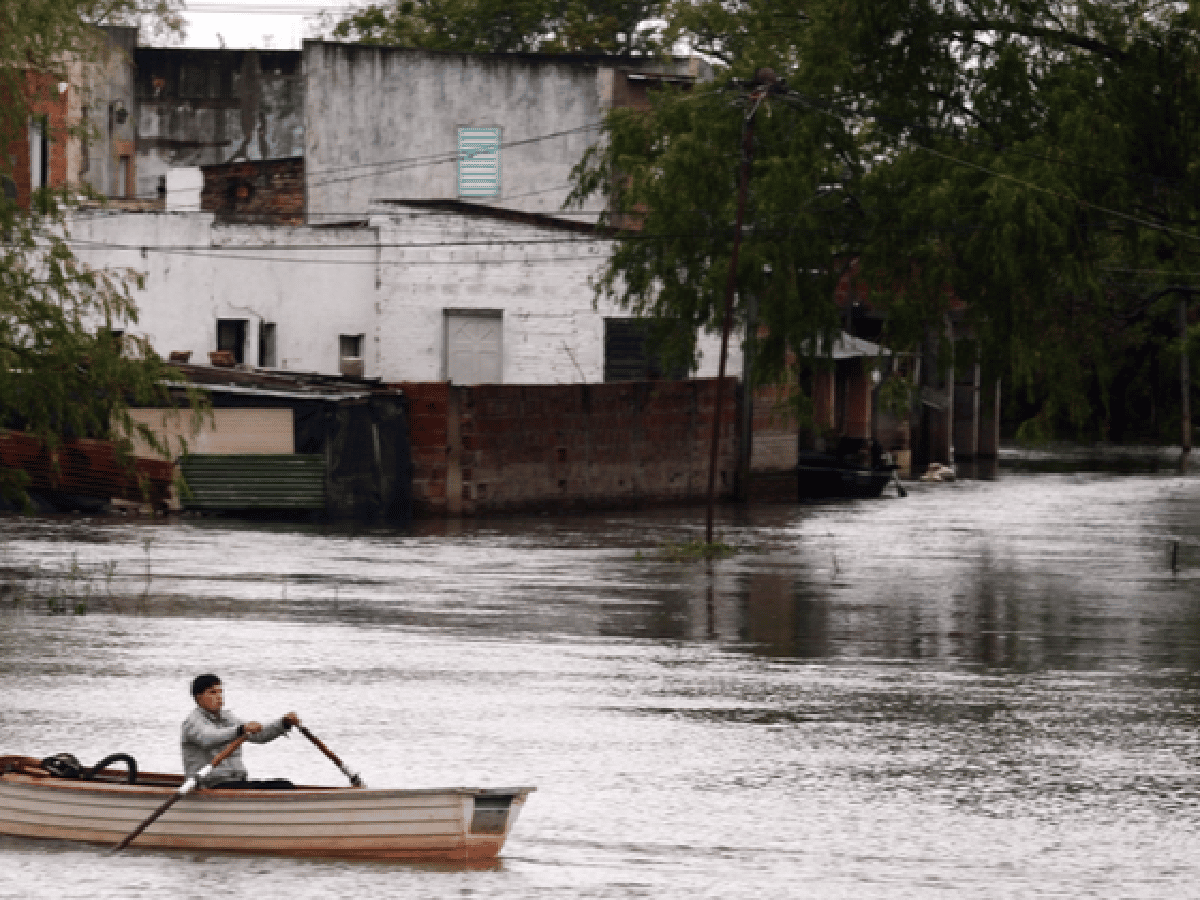 Más de 8 mil personas siguen evacuadas por las inundaciones en cuatro provincias