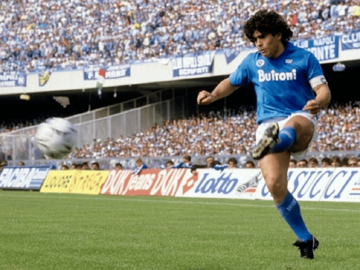 ¿Cuánto costaría hoy el pase de Diego Maradona si jugara?