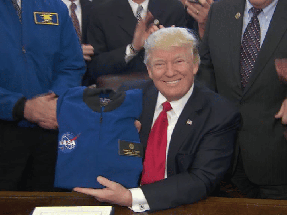 Trump habló de una "nueva era" de exploración espacial
