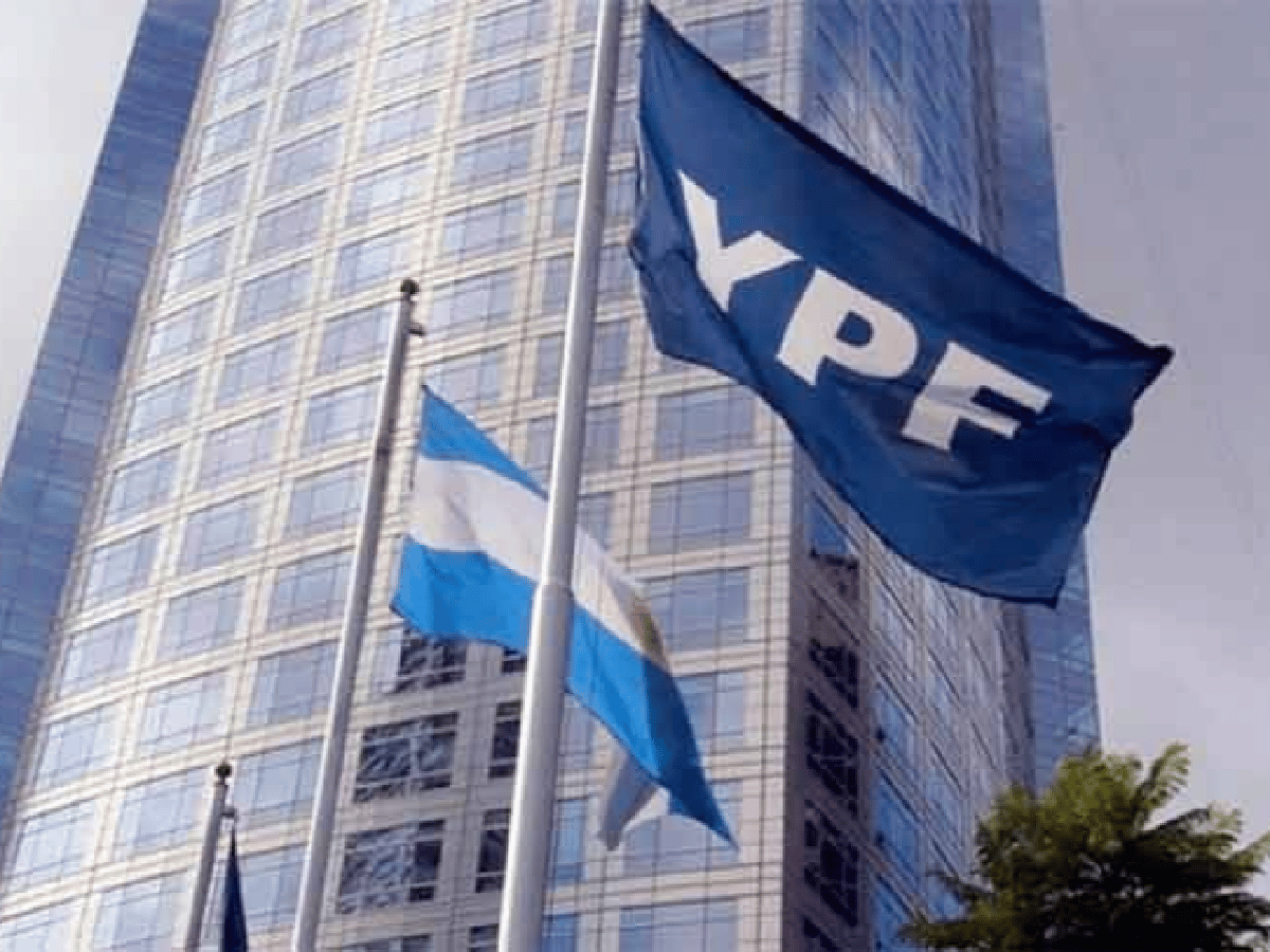 YPF recortará hasta 25% el sueldo de sus empleados