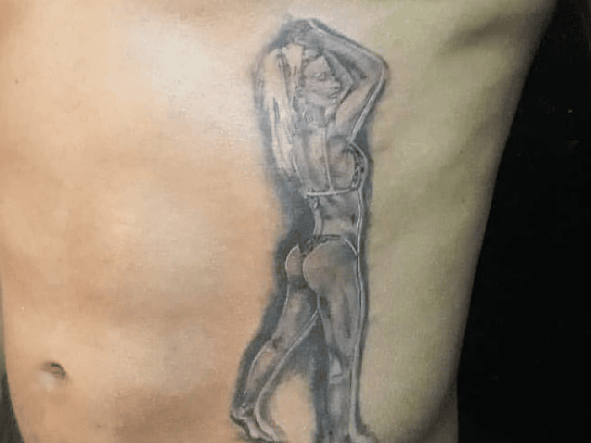 Un joven se tatuó la cola de Sol Pérez y se viralizó