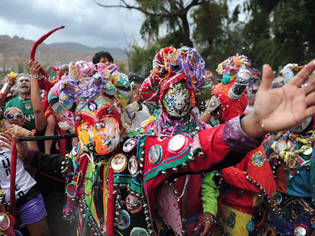 Piedra libre a los pujllay de la alegría en  los carnavales del extremo norte del país  