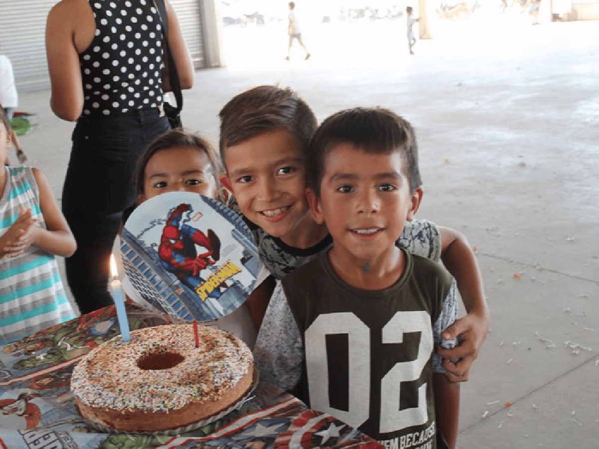 Un cumpleaños solidario que hizo felices a 47 chicos en Morteros