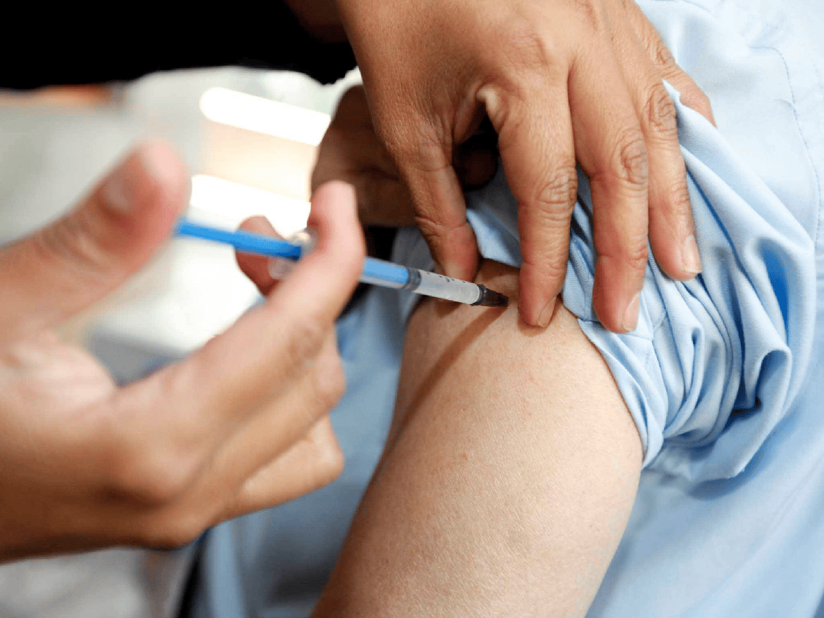 Gripe: afiliados al Pami ya tienen disponible la vacuna en 21 farmacias de la ciudad 