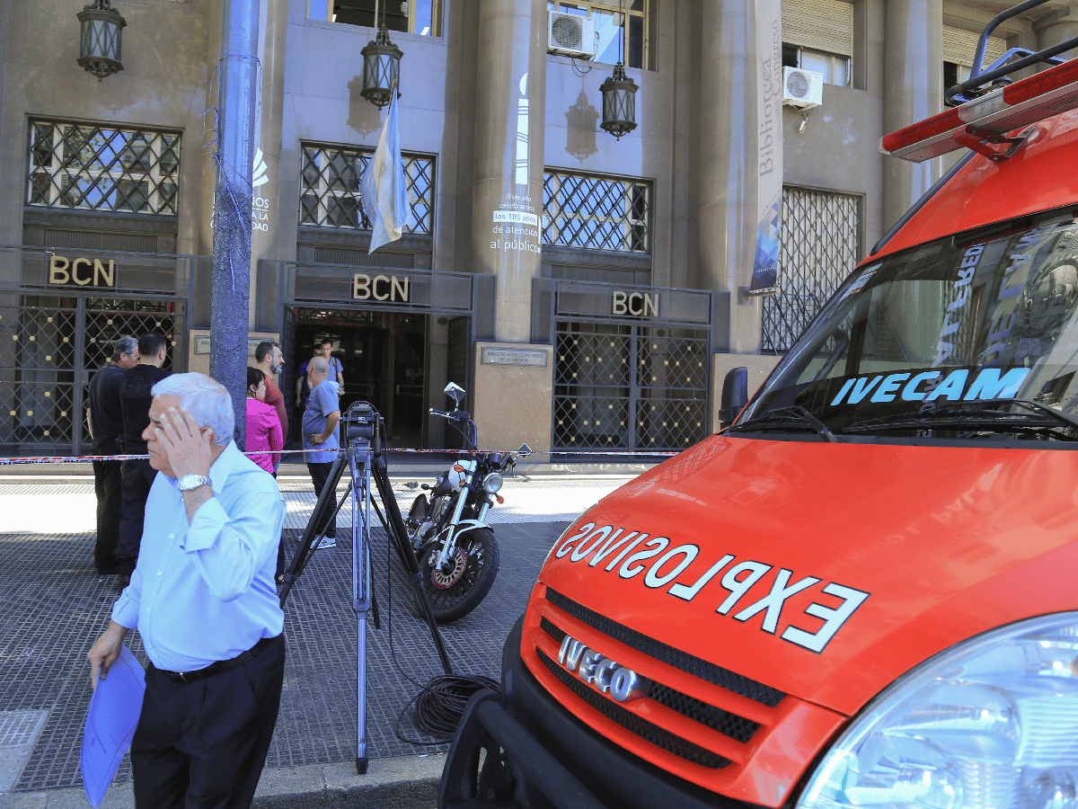 Buenos Aires: por amenazas de bomba evacuaron edificio Anexo del Senado y la Embajada de Estados Unidos