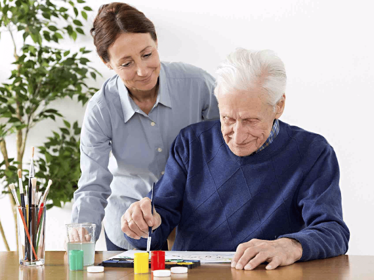 Alzheimer: el desafío  de acompañar y cuidar 