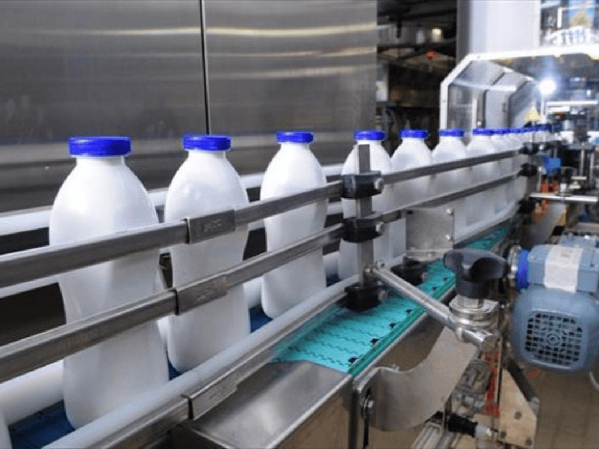 Distribuyen cupo de exportación de 1.132 toneladas de lácteos a Colombia