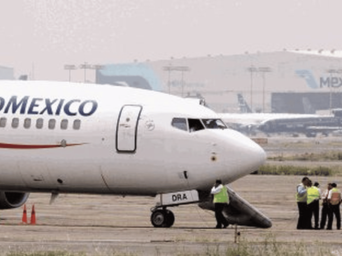 Un avión de pasajeros se accidenta al despegar en norte de México