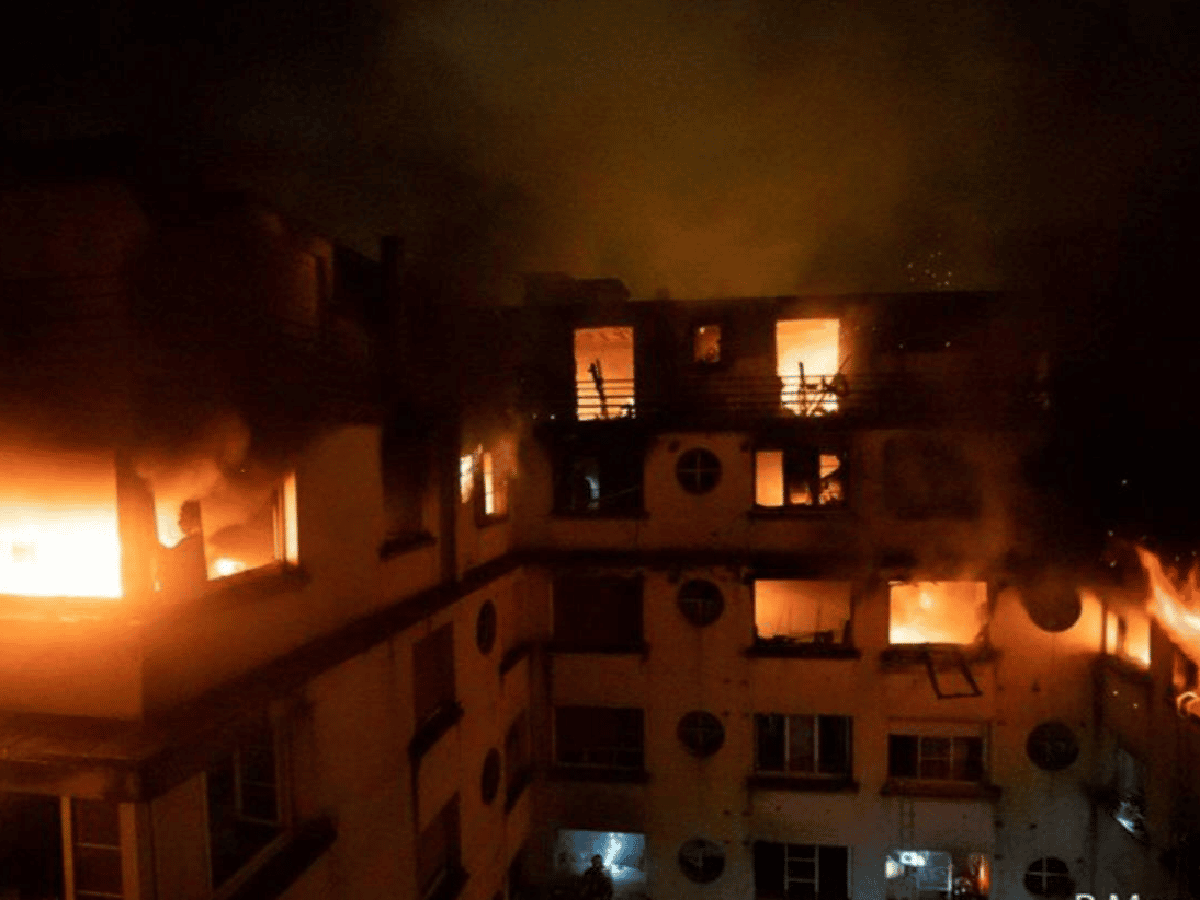 Al menos ocho muertos al incendiarse un edificio en París