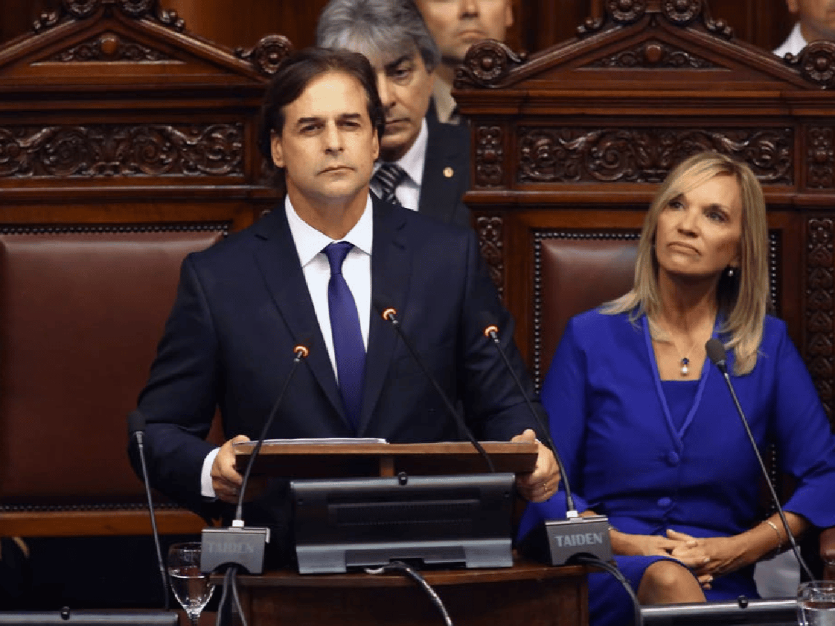 Lacalle Pou asumió en Uruguay y llamó a dejar de lado las ideologías