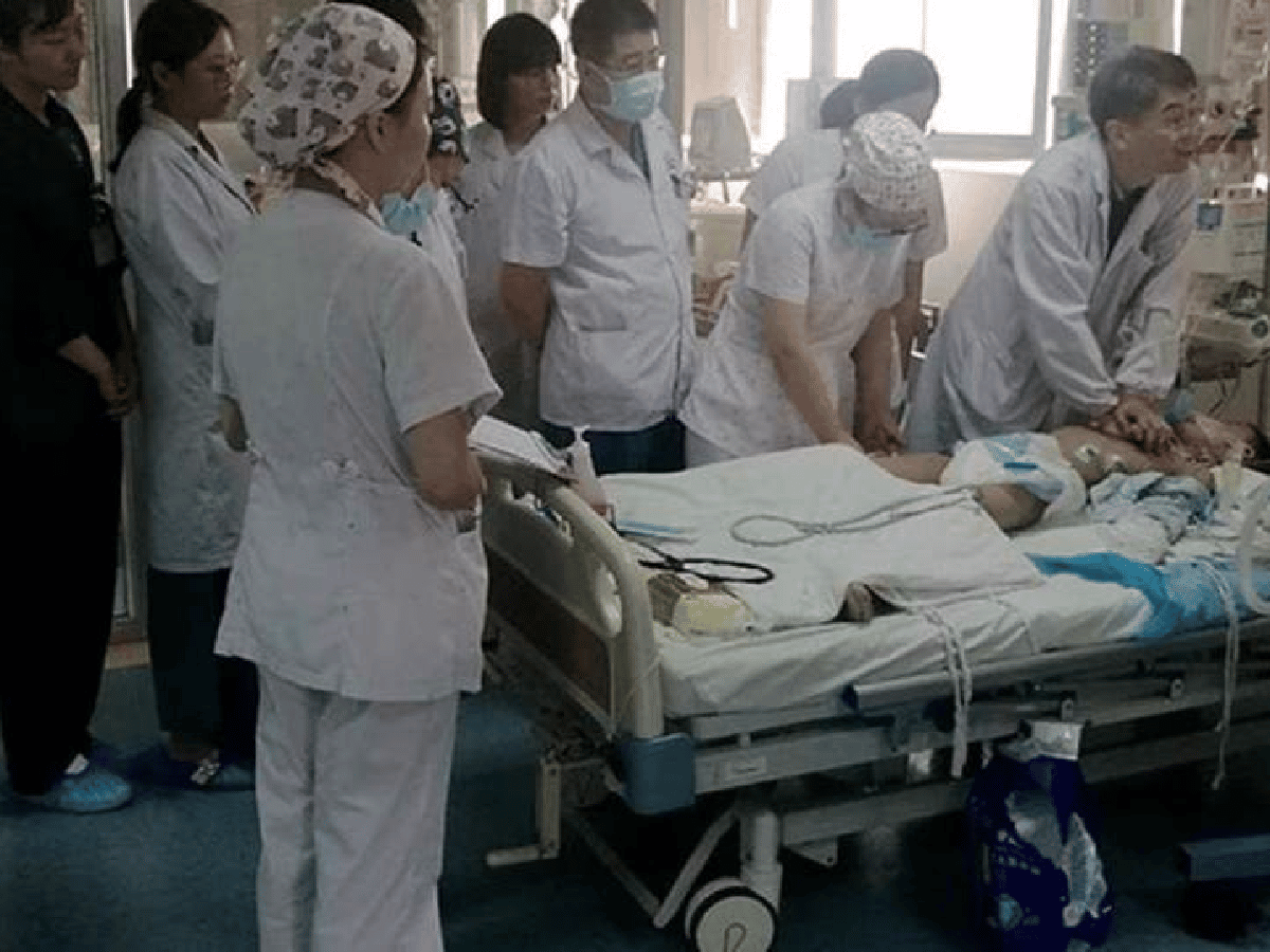 Treinta médicos salvaron la vida de un niño tras cinco horas de RCP