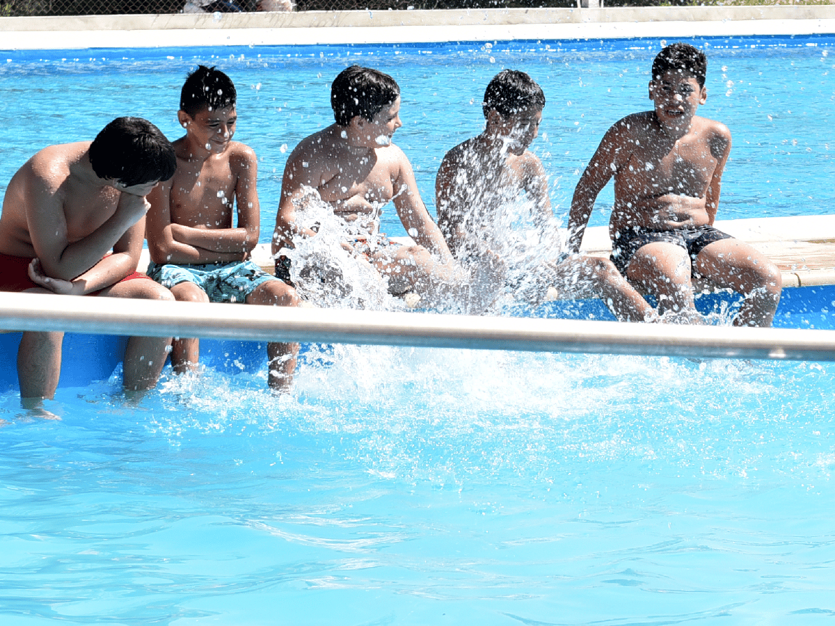  Desde hoy inscriben para natación y más actividades en el Polideportivo Municipal