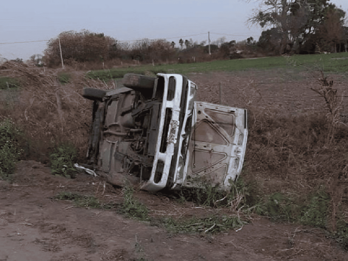 Falleció un conductor en un vuelco ocurrido en Miramar de Ansenuza