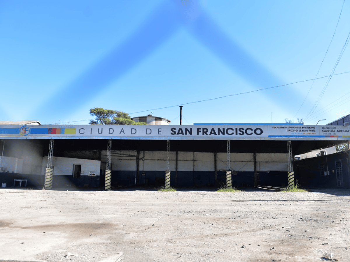 Sin transporte urbano: vecinos Plaza San Francisco y la escuela de campo confían en una solución  
