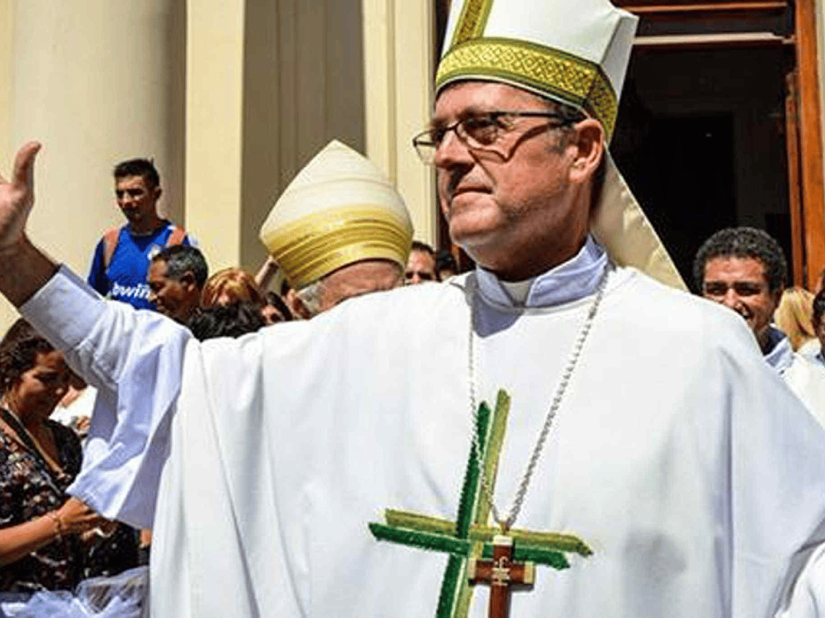 Obispo de Santa Cruz dijo sentir "gran verguenza" por la expulsión de un sacerdote abusador