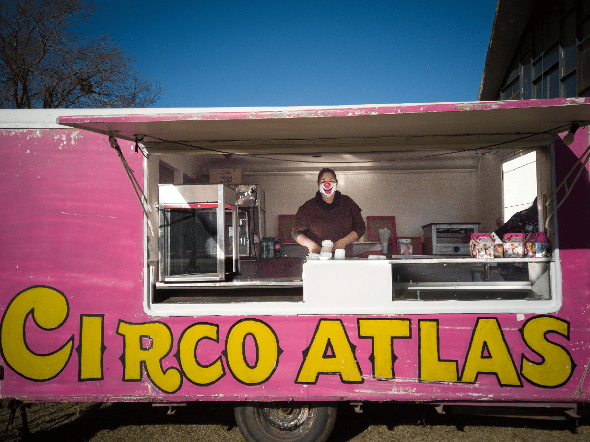 Reinventarse para sobrevivir: de la carpa del circo al food truck  