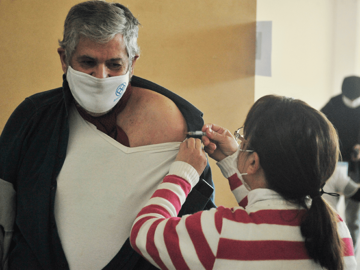 Colocaron más de 200 dosis de vacunas contra la neumonía en el Superdomo 