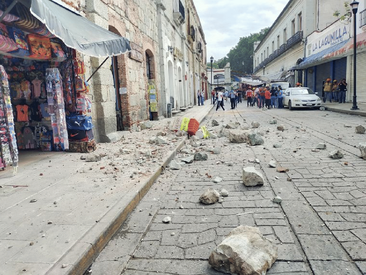 México reporta un sismo de  7.5º en la escala de Richter