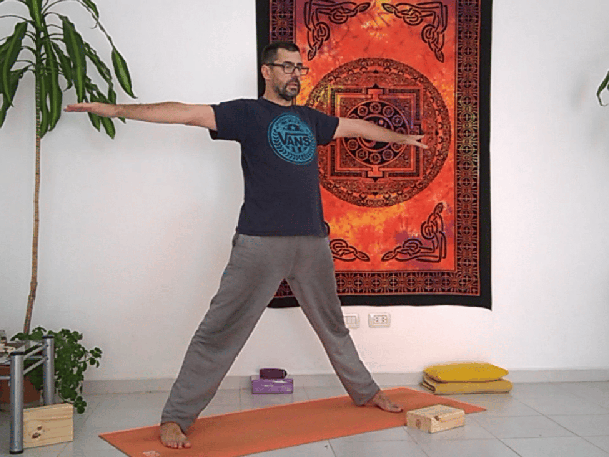Yoga online: las recomendaciones  para practicarlo por primera vez 