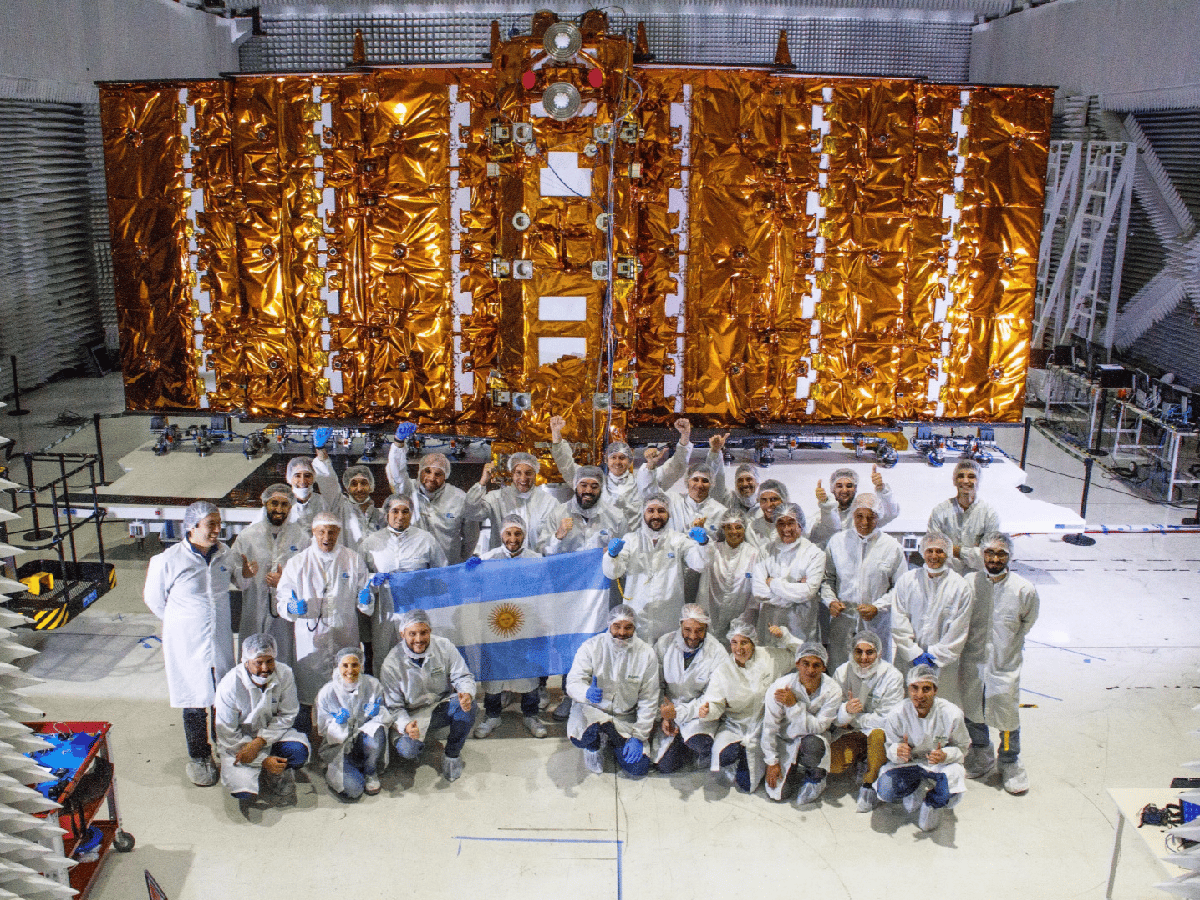 Científicos argentinos viajan mañana a EEUU para preparar el lanzamiento del Saocom 1B