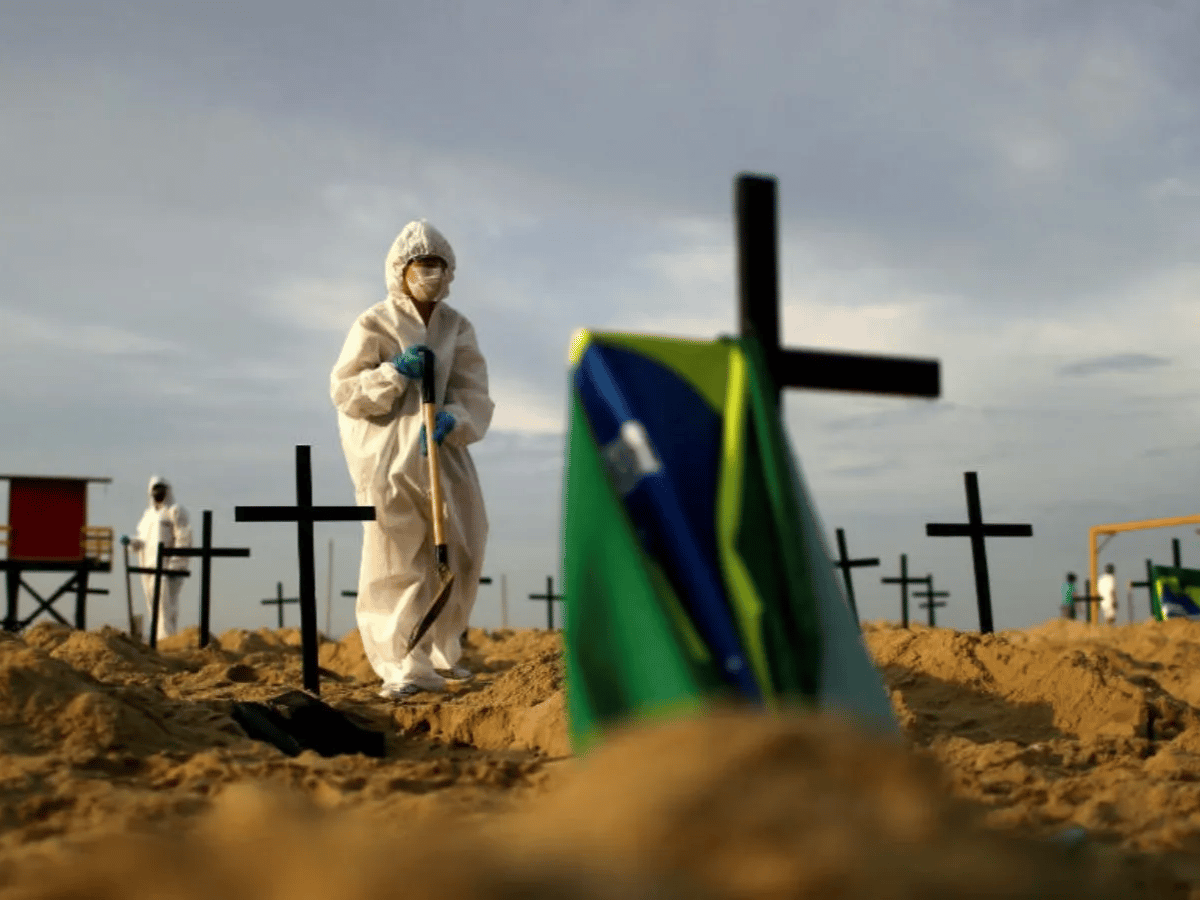 Julio fue el mes con más muertes por coronavirus en Brasil