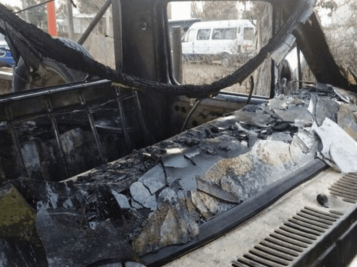 Indignante: quemaron la camioneta de un bombero que tendría coronavirus