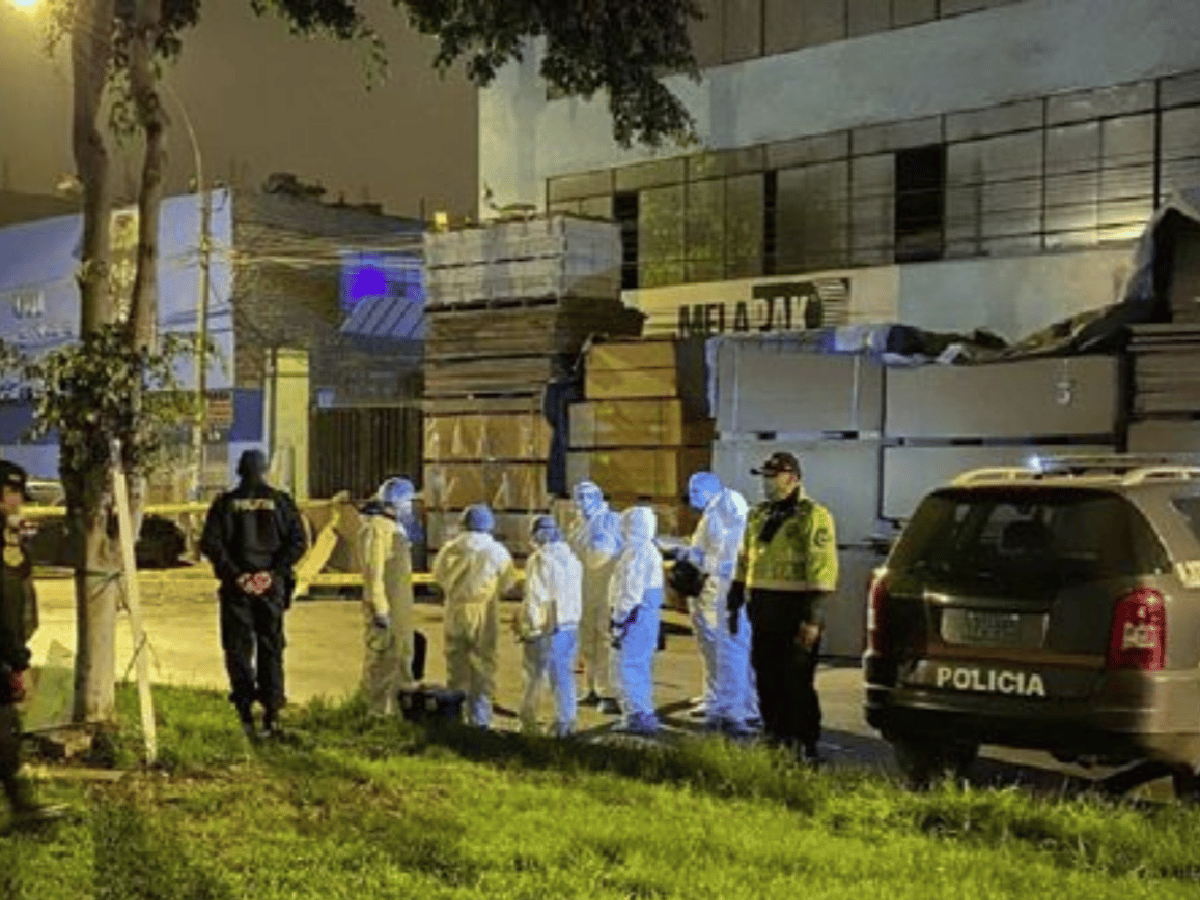 Trece muertos por asfixia en Lima al intentar escapar cuando la Policía allanó una fiesta ilegal