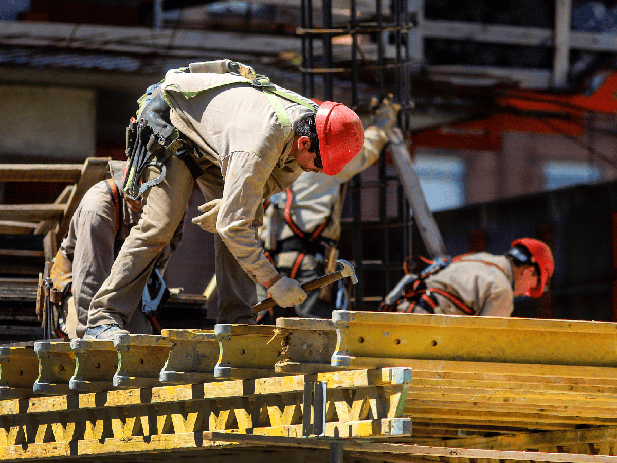 Seguridad en las obras: advierten que trabajadores deben estar asegurados