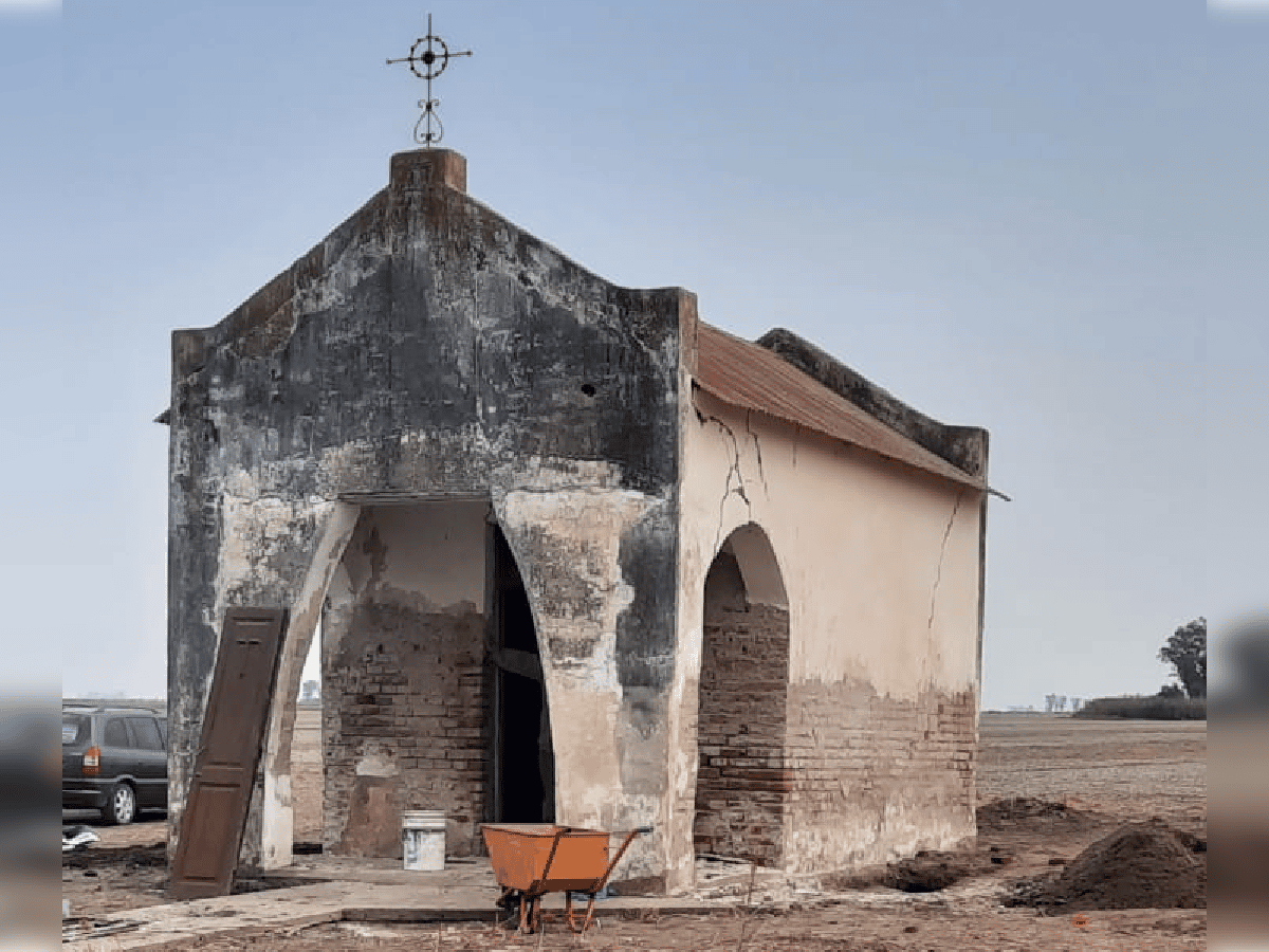  Dos comunidades buscan que una capilla recupere su esplendor