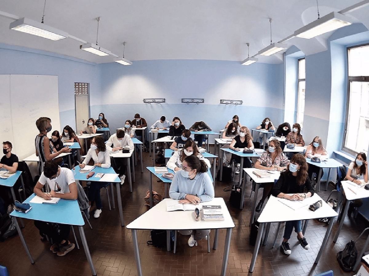 Italia: a días del reinicio de clases, 13.000 contagios entre el personal docente