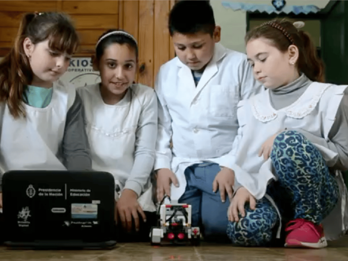 Colonia San Pedro: la  escuela rural que se  destaca en robótica  	