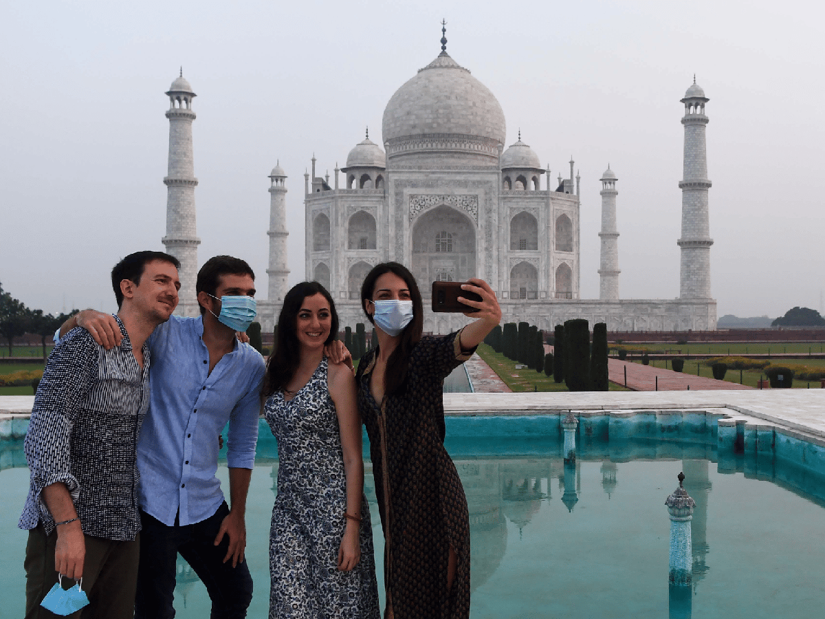 India abre el Taj Mahal a pesar de que el coronavirus sigue sin control